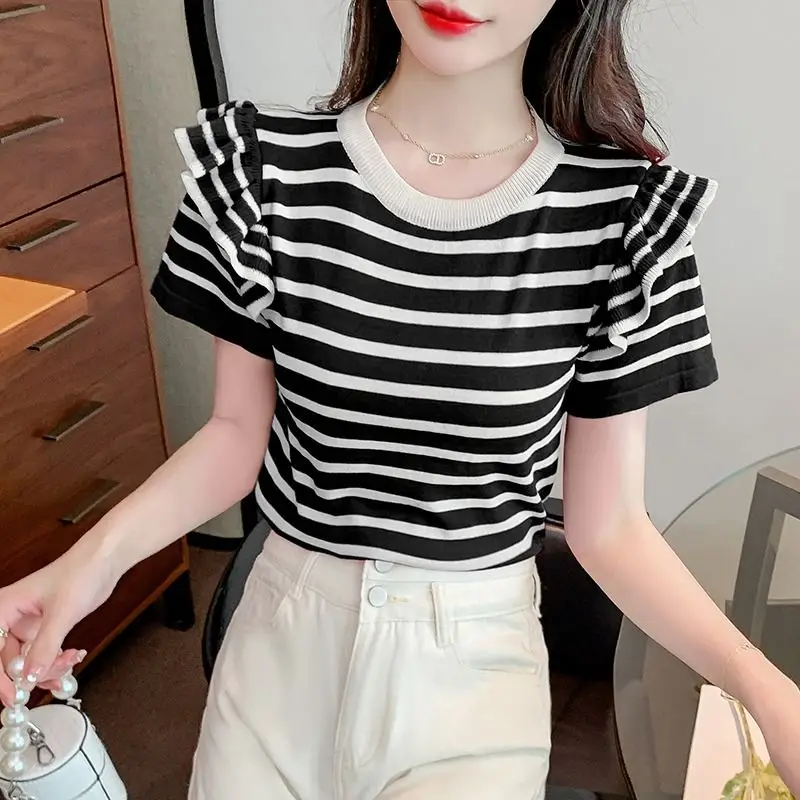 2023 Summer New Casual Loose Spliced Pullover Short Sleeve Round Neck Top Simple and Versatile Fashion Commuter Women's T-shirt
2023 Summer New Casual Loose Spliced Pullover Short Sleeve Round Neck Top Simple and Versatile Fashion Commuter Women's T-shirt