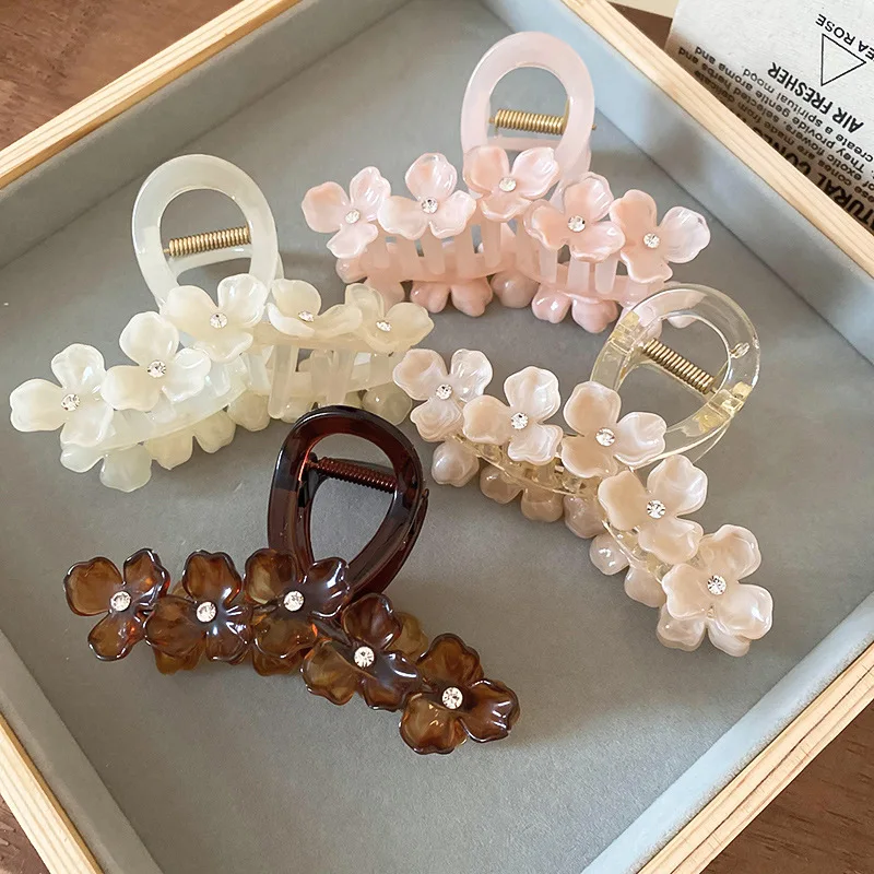Korean Flower Women Hair Clips Sweet Temperament Crab Hair Clip for Girls New Fashion Hair Accessories Shiny Zircon Headdress
Korean Flower Women Hair Clips Sweet Temperament Crab Hair Clip for Girls New Fashion Hair Accessories Shiny Zircon Headdress