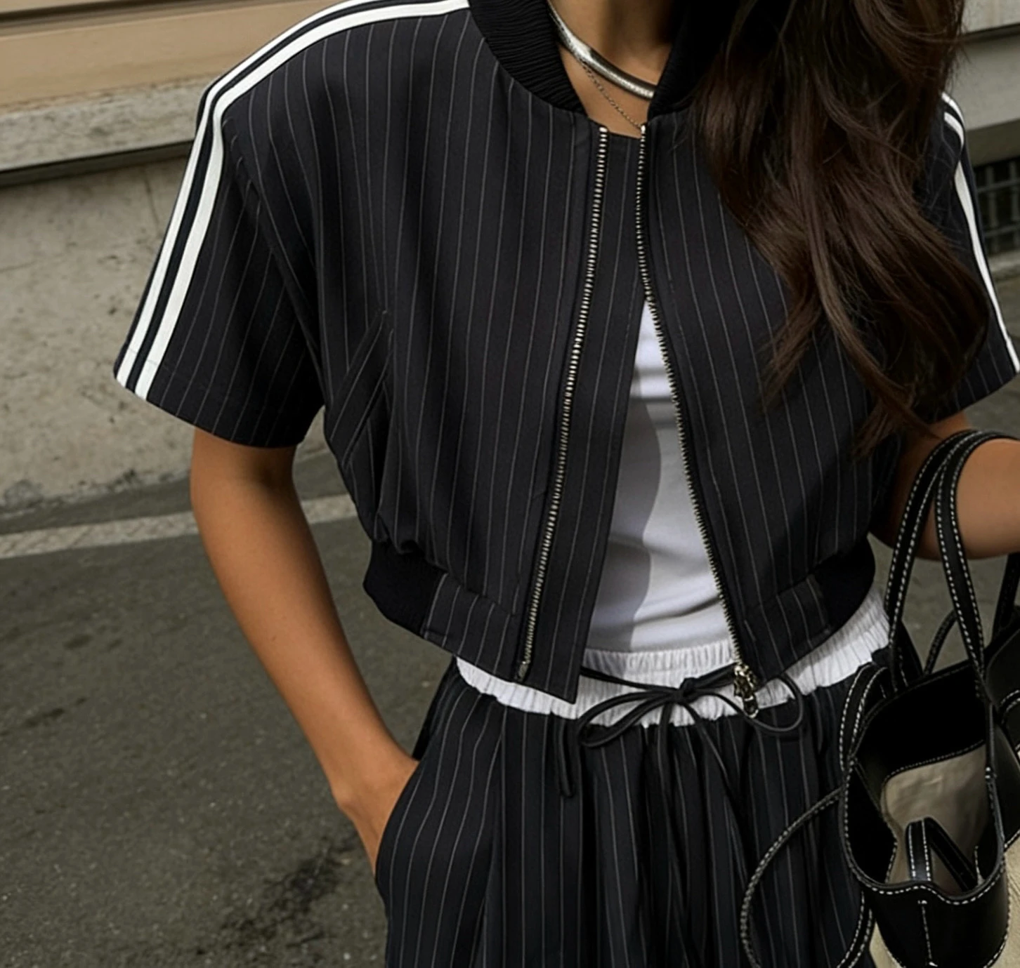 Loose Women's Stripe Top And Straight Leg Pants Two Piece Set Dongda Gate Summer Fashion Outfit Casual Comfortable Ensemble
Loose Women's Stripe Top And Straight Leg Pants Two Piece Set Dongda Gate Summer Fashion Outfit Casual Comfortable Ensemble