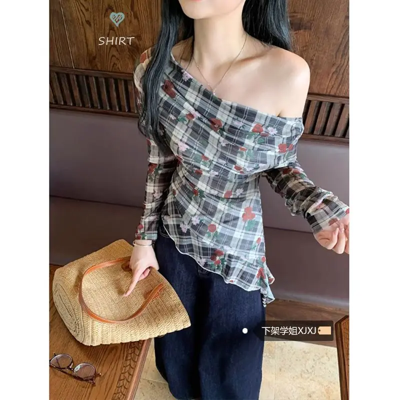Sweet Hot Girl Pure Sexy Plaid Rose Print Top Women's Autumn Irregular Diagonal Neck Pleated Shirt Fashion Female Clothes
Sweet Hot Girl Pure Sexy Plaid Rose Print Top Women's Autumn Irregular Diagonal Neck Pleated Shirt Fashion Female Clothes