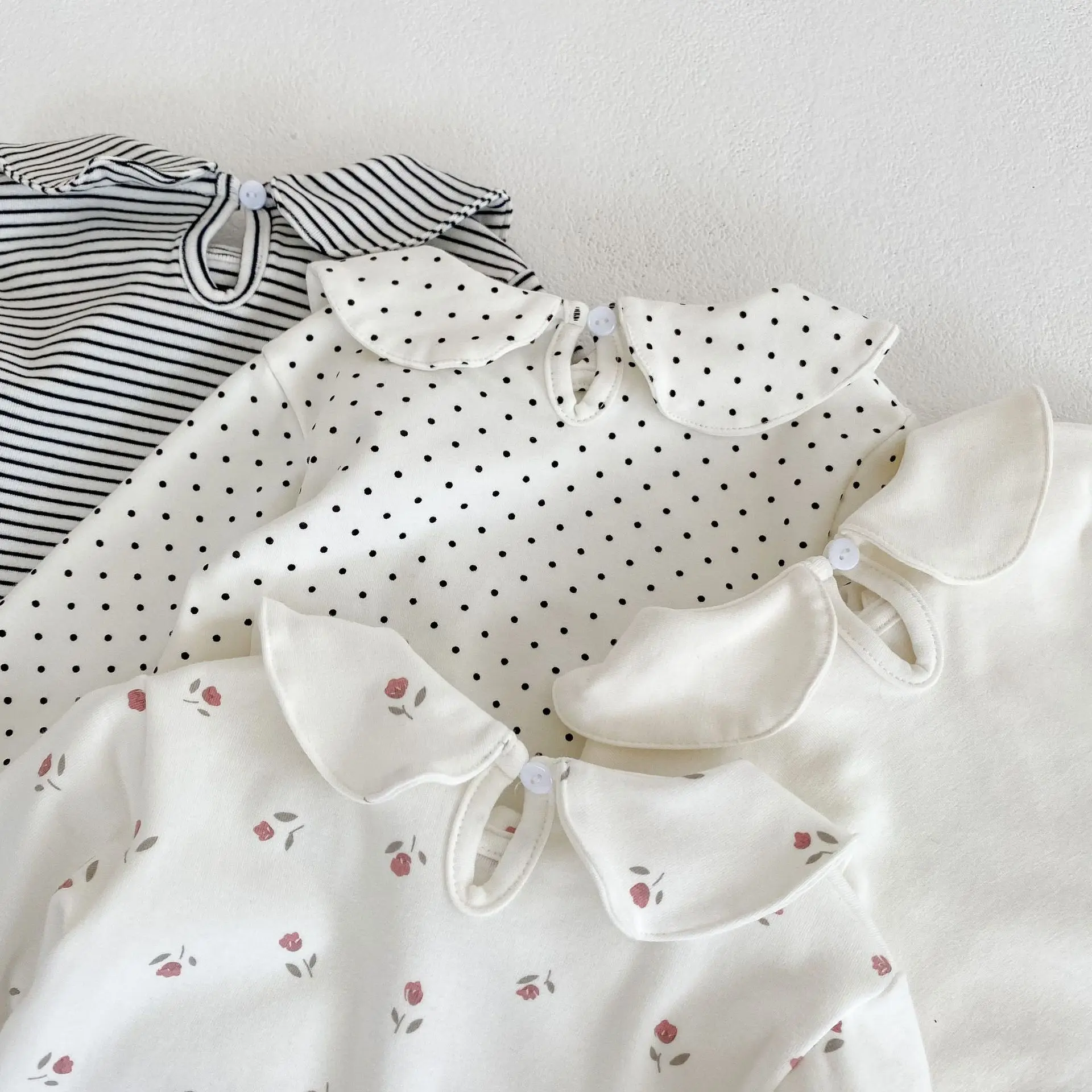 Insautumn baby baby collar bottoming romper clothes baby children Long Sleeve romper cotton fabric is soft and comfortable
Insautumn baby baby collar bottoming romper clothes baby children Long Sleeve romper cotton fabric is soft and comfortable