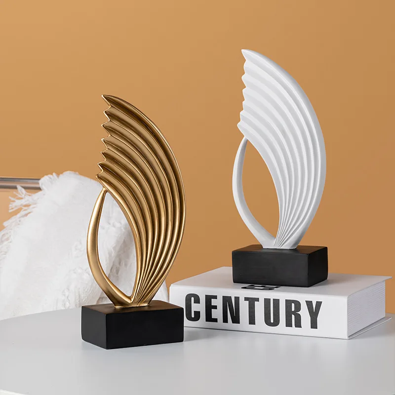 Resin Handicraft Geometric Sculpture Hollow Out Gold Decorative Figurines Abstraction Streak Home Decoration Accessories
Resin Handicraft Geometric Sculpture Hollow Out Gold Decorative Figurines Abstraction Streak Home Decoration Accessories