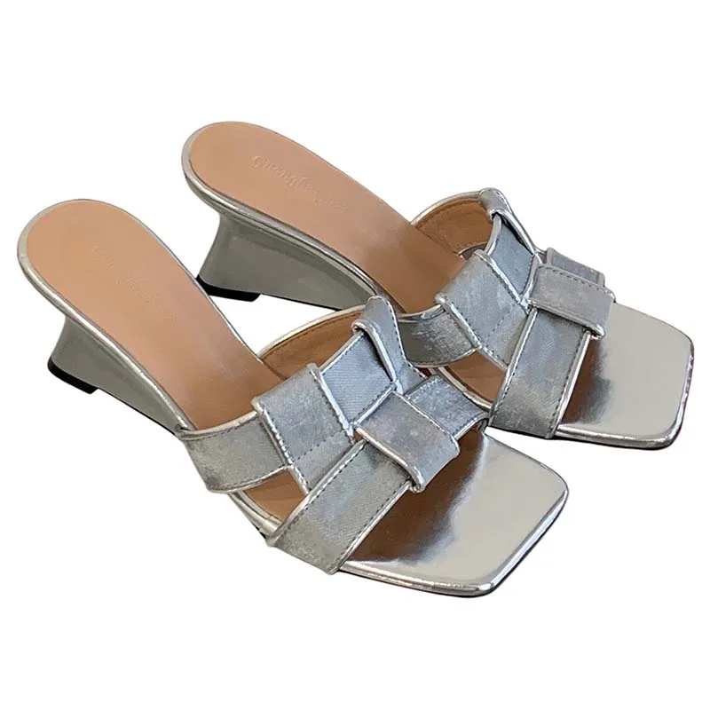 White Wedge Sandals For Woman Chunky Heels Slippers Silver Belt Weaving Summer Shoes Casuals Square Toe Ladies Sandals
White Wedge Sandals For Woman Chunky Heels Slippers Silver Belt Weaving Summer Shoes Casuals Square Toe Ladies Sandals