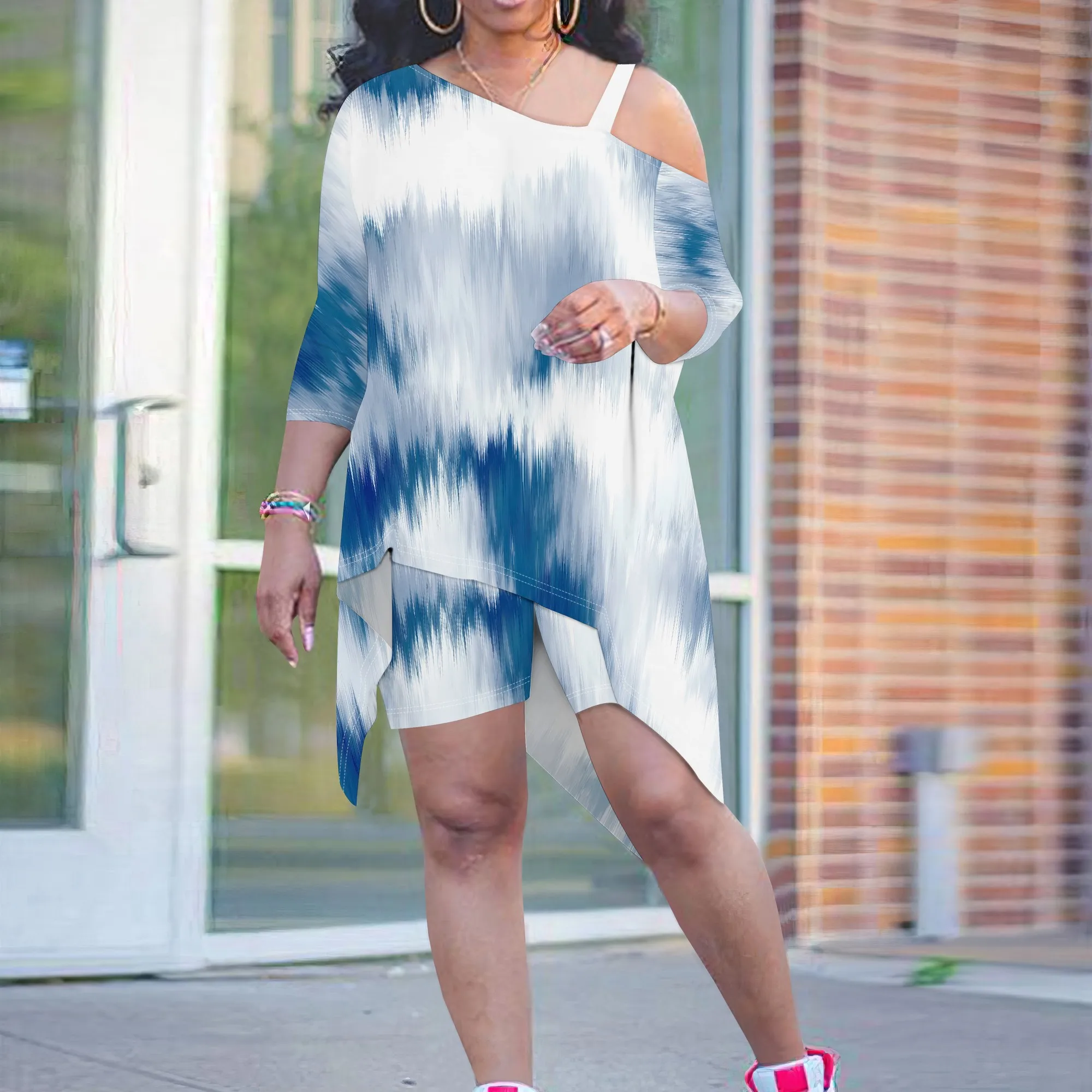 Plus Size Off Shoulder Two Piece Set White Blue Brush Gradient Print Irregular Top with Shorts
Plus Size Off Shoulder Two Piece Set White Blue Brush Gradient Print Irregular Top with Shorts