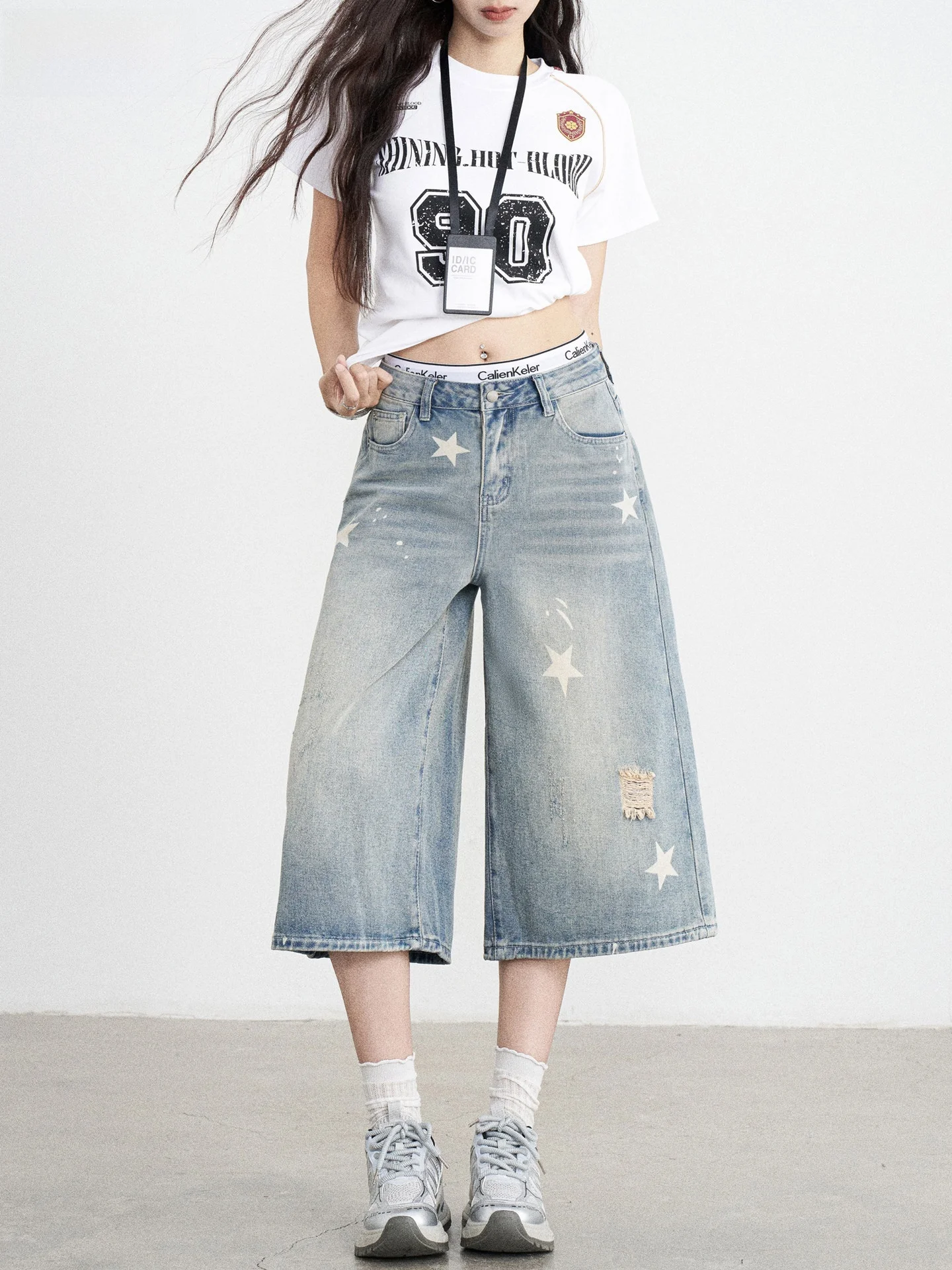 Retro American Star Print Distressed Denim Jeans Women's 7/8 Length Straight Leg Torn Hole Slimming Jeans Summer Natural Waist
Retro American Star Print Distressed Denim Jeans Women's 7/8 Length Straight Leg Torn Hole Slimming Jeans Summer Natural Waist