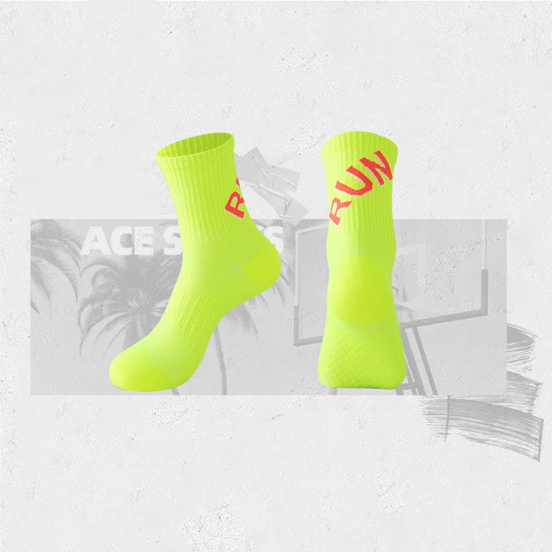 Outdoor Running Socks Unisex Windproof Outdoor Hiking Quickly Dry Middle Tube Socks Marthon Bike Riding Fitness Training Socks
Outdoor Running Socks Unisex Windproof Outdoor Hiking Quickly Dry Middle Tube Socks Marthon Bike Riding Fitness Training Socks