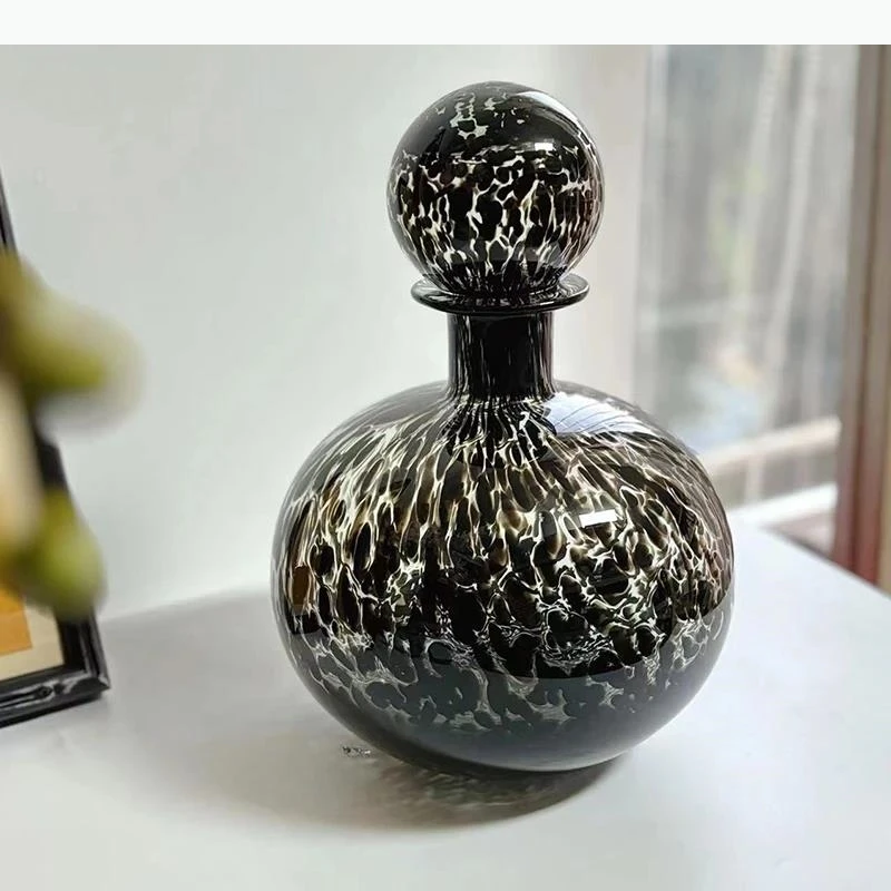 Leopard Decorative Glass Vase Flowers Pots Desk Decoration Flower Arrangement Modern Floral Vases Room Aesthetic Decor
Leopard Decorative Glass Vase Flowers Pots Desk Decoration Flower Arrangement Modern Floral Vases Room Aesthetic Decor