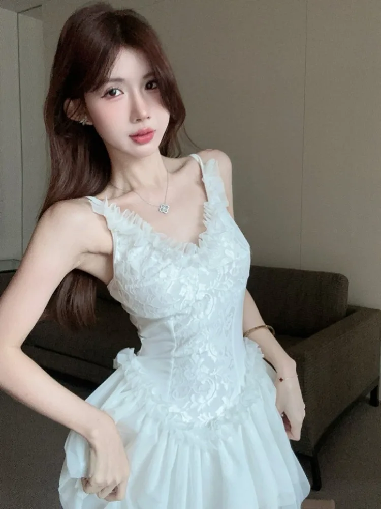 Pure Desire Sweet And Spicy Girl Sexy Lace V-Neck Strap Dress Unique Design High-End Feeling White Cake Skirt Women's Dress
Pure Desire Sweet And Spicy Girl Sexy Lace V-Neck Strap Dress Unique Design High-End Feeling White Cake Skirt Women's Dress