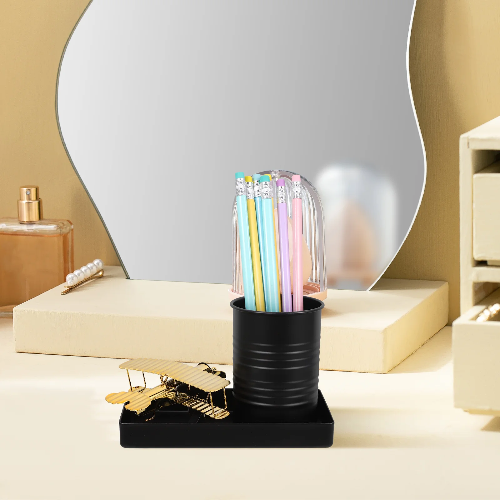 Creative Airplane Pen Holder Office Decor Desk Storage Bucket Retro Desktop Ornaments Iron Model
Creative Airplane Pen Holder Office Decor Desk Storage Bucket Retro Desktop Ornaments Iron Model