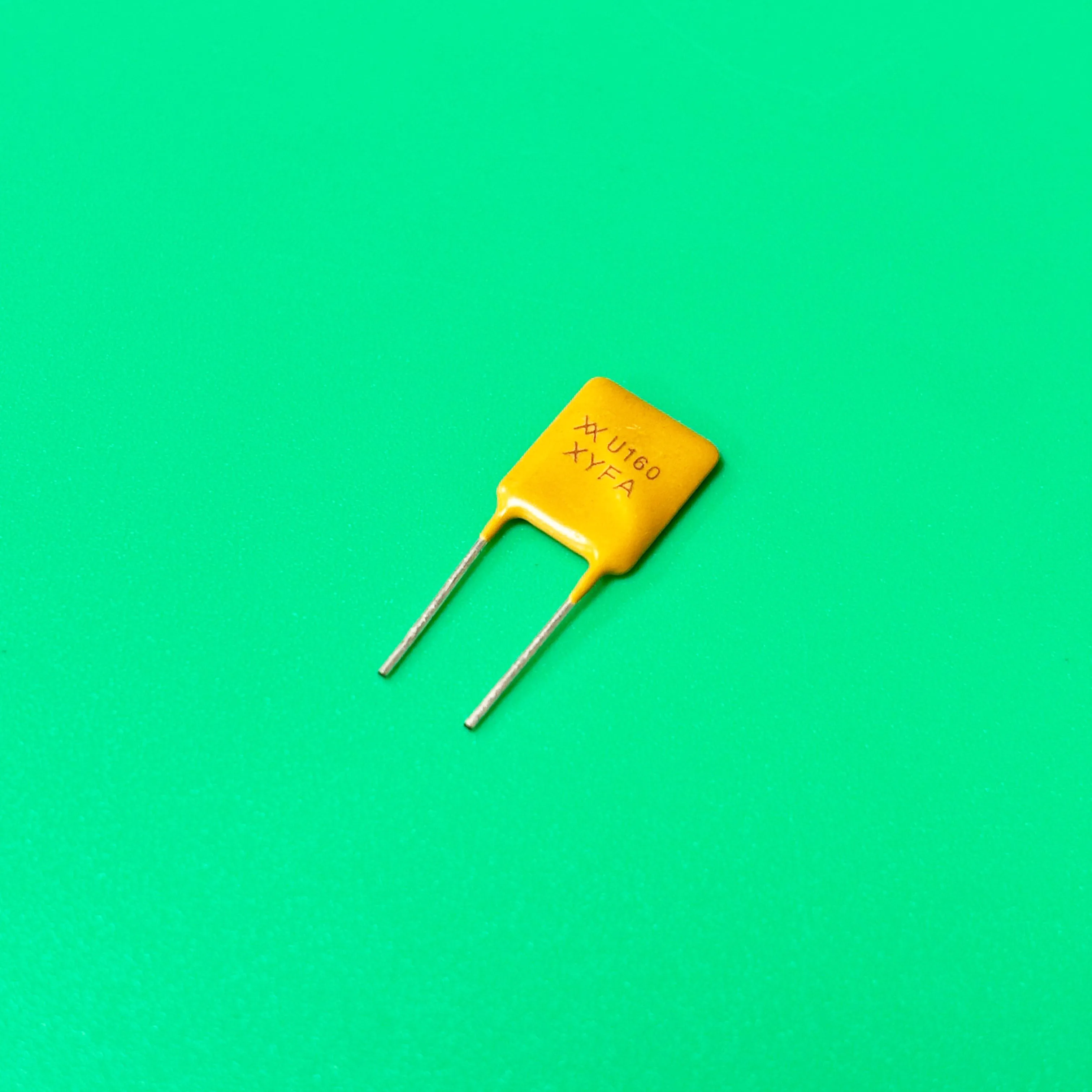 100pcs/lot RUEF160 Resettable Fuses 30V 1.6A R U160 PPTC Polymeric PPTC Poly Switch DIP2 RU EF160 RU160
100pcs/lot RUEF160 Resettable Fuses 30V 1.6A R U160 PPTC Polymeric PPTC Poly Switch DIP2 RU EF160 RU160