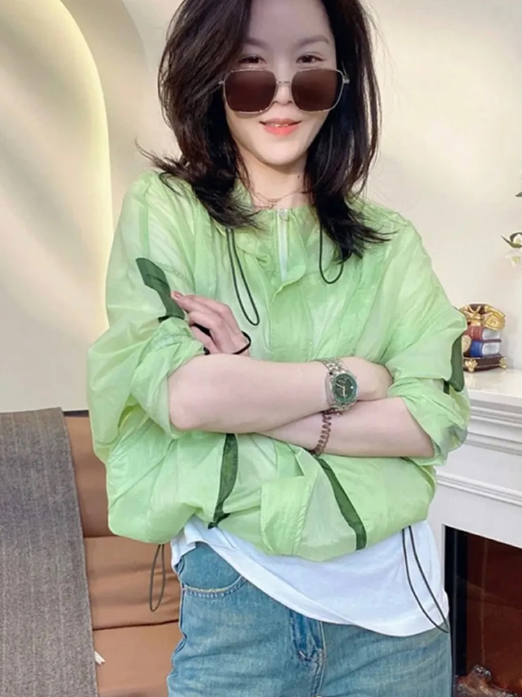 Ice Silk Women's Summer New Light Breathable UV Protection Coat Hooded Airy Fabric Long Sve ort Length Faionable Jaet
Ice Silk Women's Summer New Light Breathable UV Protection Coat Hooded Airy Fabric Long Sve ort Length Faionable Jaet