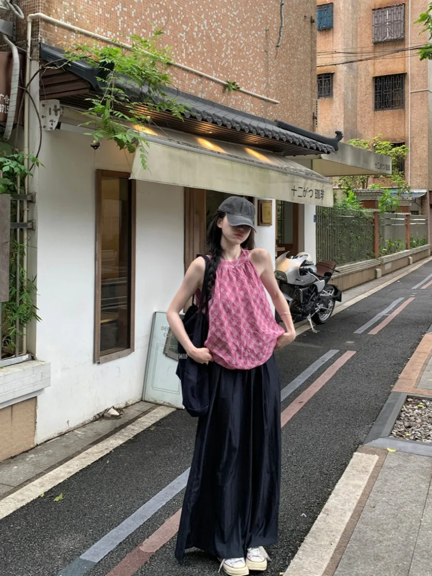 Sweet Checkered Floral Print Vest And Pants Set Women's Summer Casual Loose Fit Two-Piece Outfit Pink Blue Gradient Color
Sweet Checkered Floral Print Vest And Pants Set Women's Summer Casual Loose Fit Two-Piece Outfit Pink Blue Gradient Color