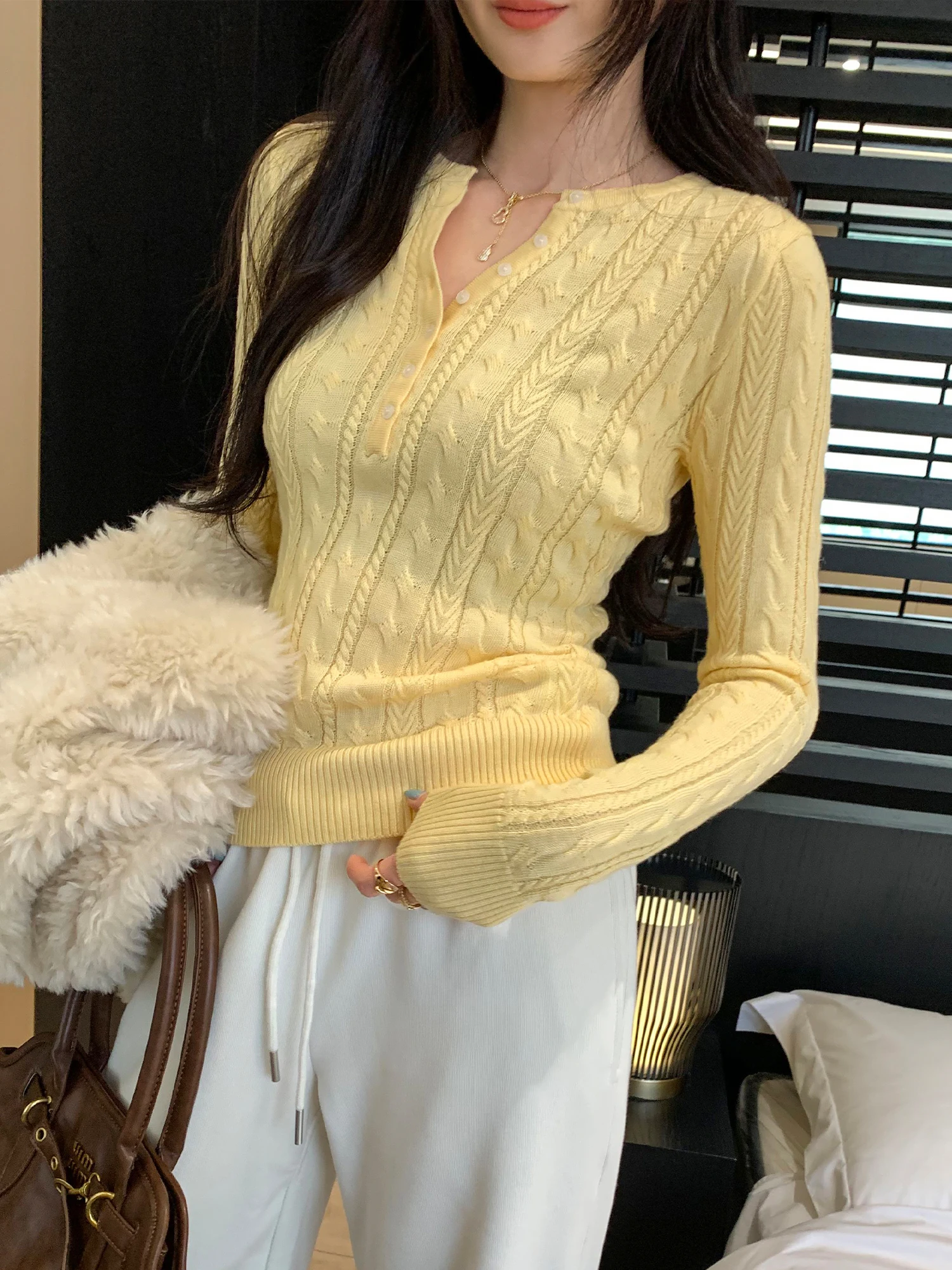 Yellow Slim Fit Knitted Sweater Women's Inner Wear Comfortable Breathable V-Neck Long Sleeve Polyester Blend Casual Top
Yellow Slim Fit Knitted Sweater Women's Inner Wear Comfortable Breathable V-Neck Long Sleeve Polyester Blend Casual Top