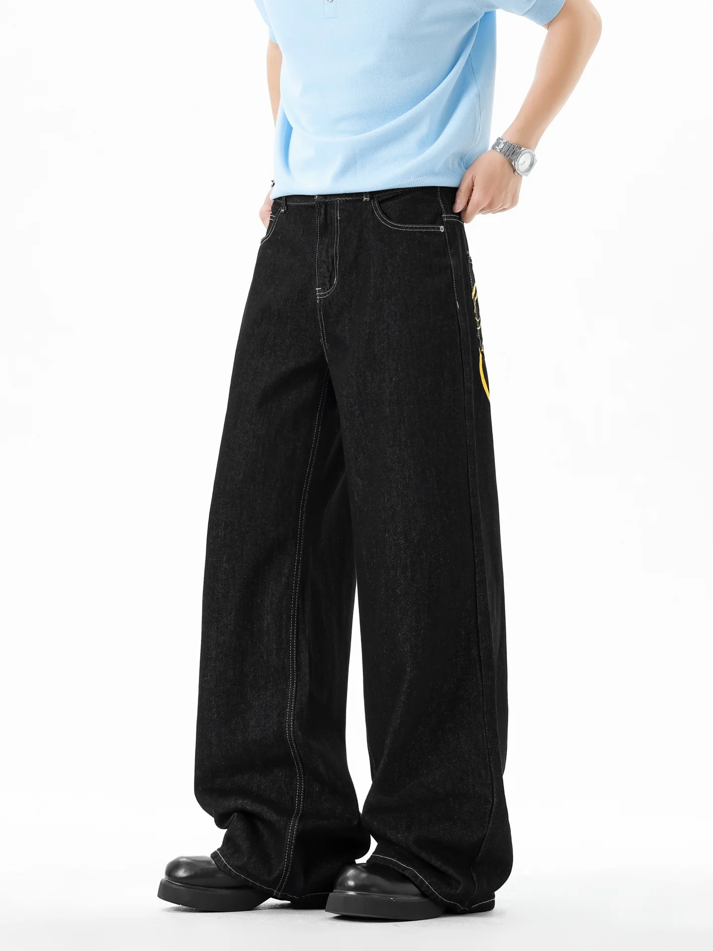 Loose Straight Leg Original Jeans Men's Trendy Brand Letter Print American Street Wide Leg Slimming High Rise Micro Flared Lo...
Loose Straight Leg Original Jeans Men's Trendy Brand Letter Print American Street Wide Leg Slimming High Rise Micro Flared Lo...