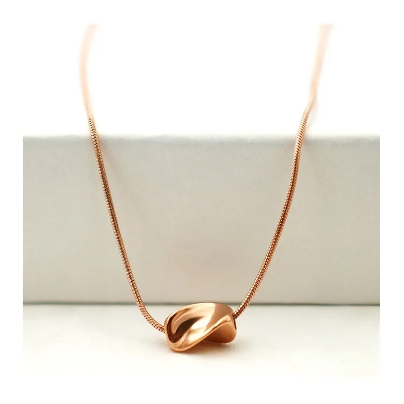 New Niche Design Geometric Necklace Women's Light Luxury Simple Collarbone Chain Does Not Fade Pendant Snake Bone Chain
New Niche Design Geometric Necklace Women's Light Luxury Simple Collarbone Chain Does Not Fade Pendant Snake Bone Chain