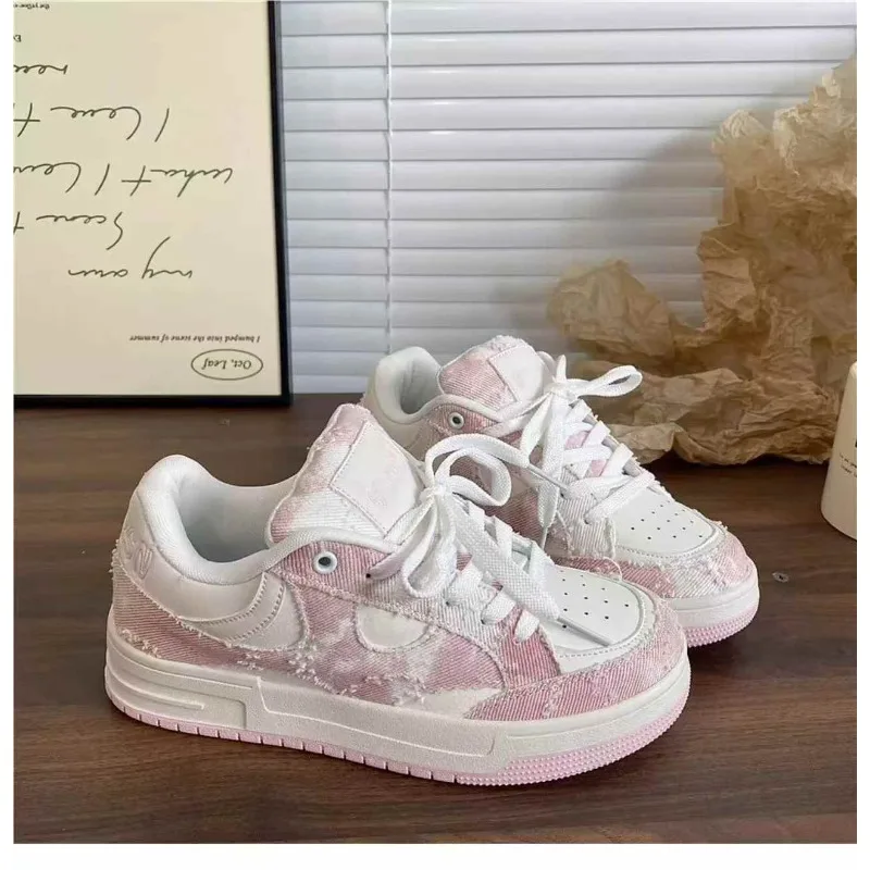 Spring High-quality Women's Casual Shoes 2025New Outdoor Hot-selling Versatile Women's Shoes Trendy and Fashionable Single Shoes
Spring High-quality Women's Casual Shoes 2025New Outdoor Hot-selling Versatile Women's Shoes Trendy and Fashionable Single Shoes