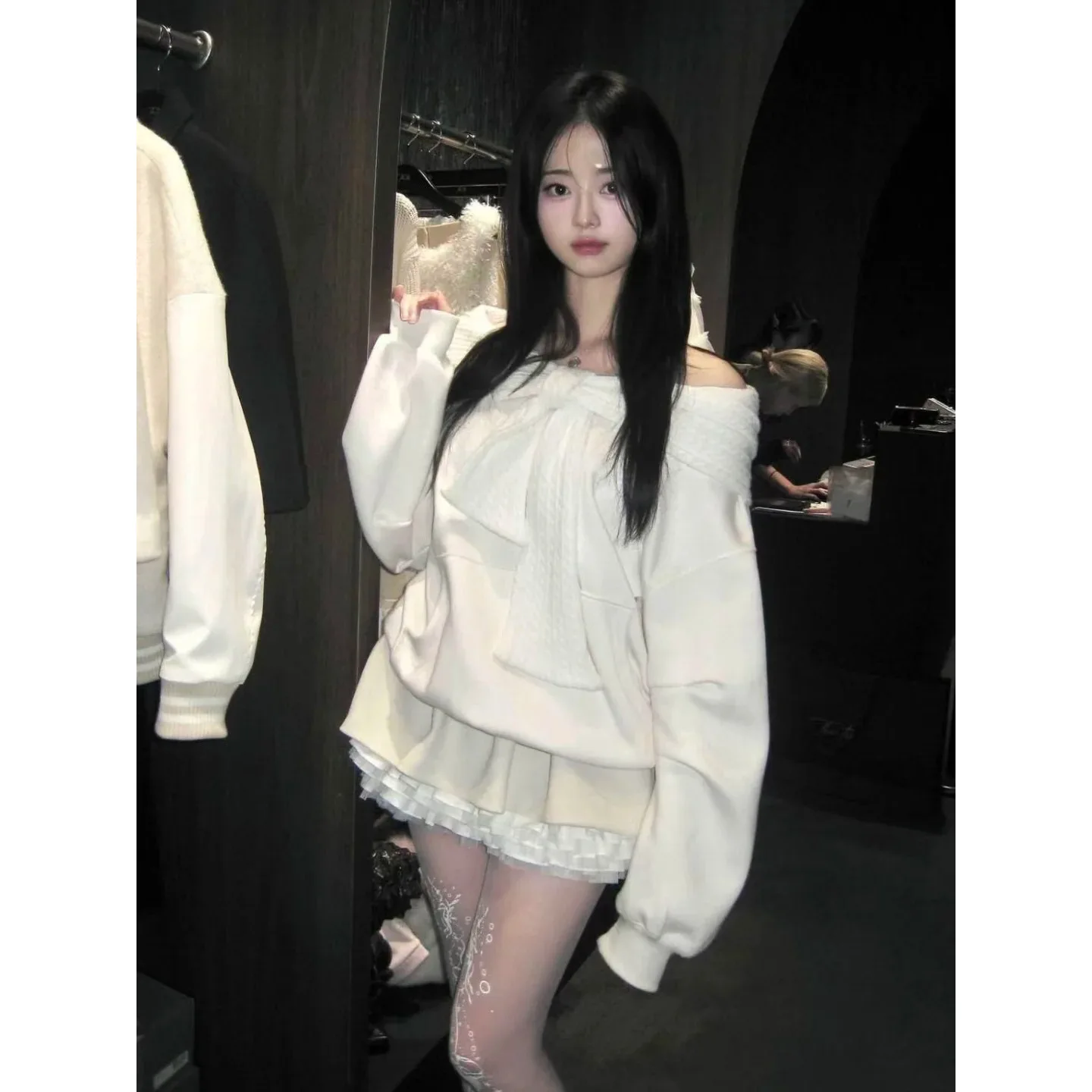 Lazy Double Belted Two-Way Wear Fce Hoodie Spring 2026 Loose Fit Long Sve Women's Sweatirt Cotton Material
Lazy Double Belted Two-Way Wear Fce Hoodie Spring 2026 Loose Fit Long Sve Women's Sweatirt Cotton Material