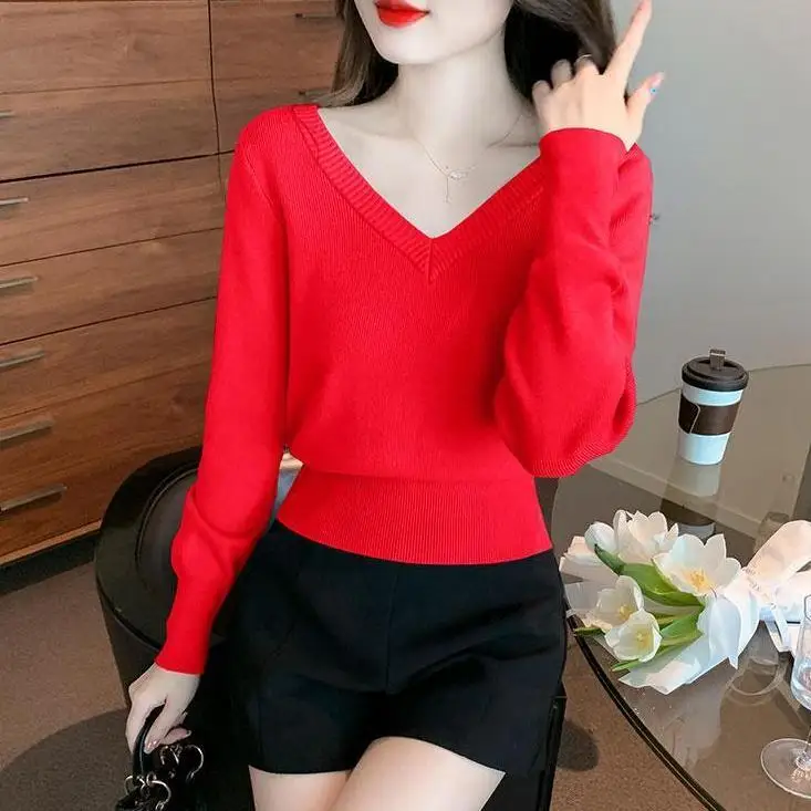 Women's V-neck Sweater High Waist Fashionable Slimming Long-sleeved Solid Color Sweater Versatile and Trendy Top
Women's V-neck Sweater High Waist Fashionable Slimming Long-sleeved Solid Color Sweater Versatile and Trendy Top