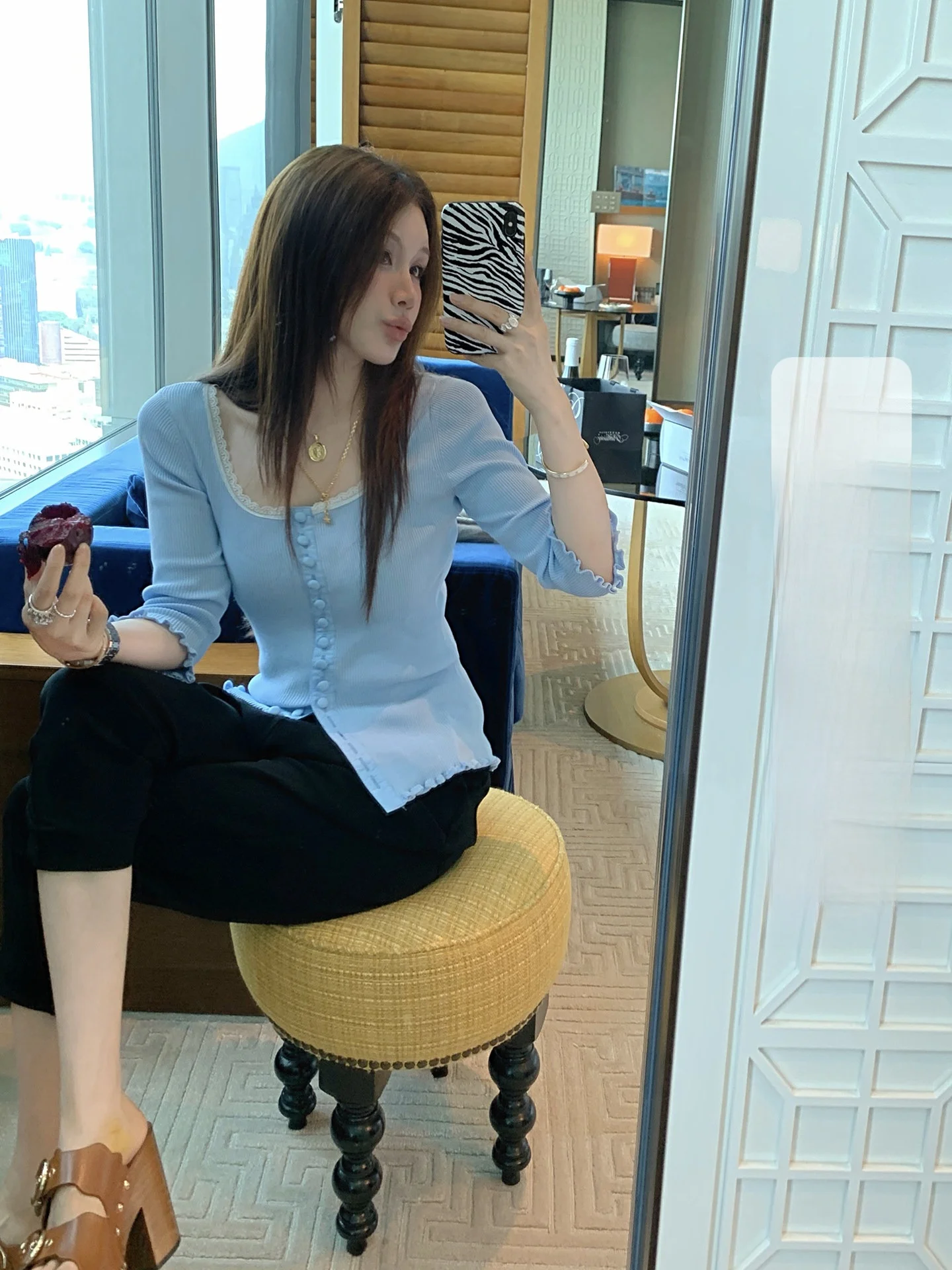 Soft Knitted Lace Svel Top Women's Faion Slim Fit Seven-Quarter Sve Knitwear Casual Comfortable Fem Blouse
Soft Knitted Lace Svel Top Women's Faion Slim Fit Seven-Quarter Sve Knitwear Casual Comfortable Fem Blouse