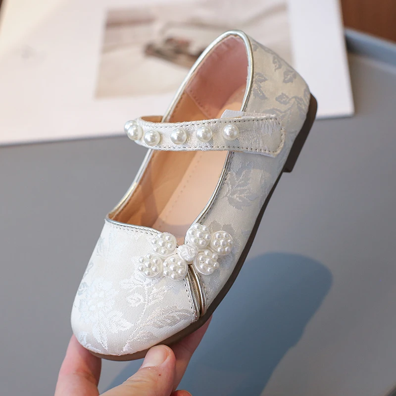 Girls Fashion Small Leather Shoes Spring Autumn Pearl Shallow Mouth Girls Princess Shoes Soft Kid Baby Single Shoes Size 23-34
Girls Fashion Small Leather Shoes Spring Autumn Pearl Shallow Mouth Girls Princess Shoes Soft Kid Baby Single Shoes Size 23-34