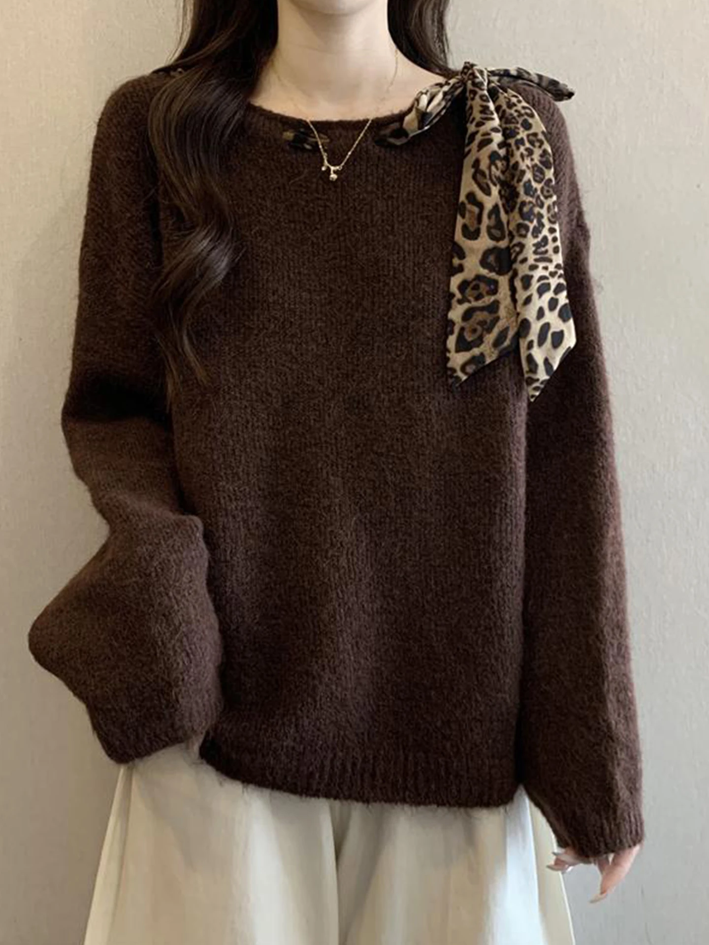 Вязаный свитер Bury с леопардовым принтом и поясом, женский, осенне-зимний, больших размеров, стройнящий, скрывающий недостатки фигуры, свободного кроя, с круглым вырезом
Вязаный свитер Bury с леопардовым принтом и поясом, женский, осенне-зимний, больших размеров, стройнящий, скрывающий недостатки фигуры, свободного кроя, с круглым вырезом