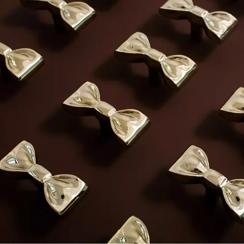 Lovely Children's Room Bedroom Kitchen Door Handles Bright Gold Silver Bow-knot Drawer Pulls and Knobs Brass Furniture Hardware
Lovely Children's Room Bedroom Kitchen Door Handles Bright Gold Silver Bow-knot Drawer Pulls and Knobs Brass Furniture Hardware