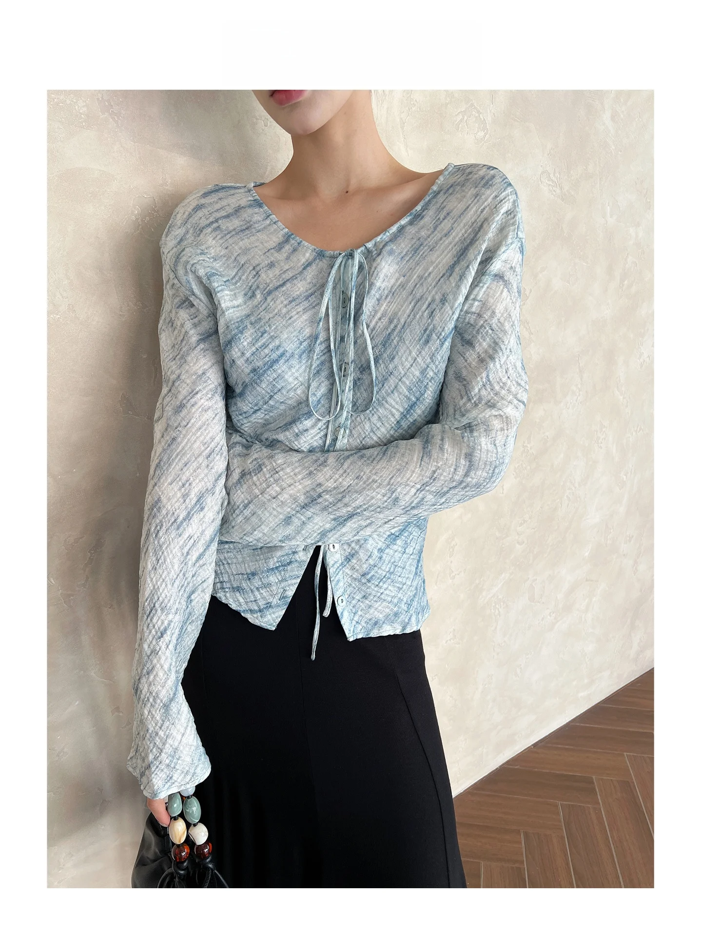 Женская удлиненная рубашка ARETE AK из шелковой смеси, приталенный кардиган с рукавами-колокол, с поясом на талии, летний топ для коррекции фигуры, повседневный стиль
Женская удлиненная рубашка ARETE AK из шелковой смеси, приталенный кардиган с рукавами-колокол, с поясом на талии, летний топ для коррекции фигуры, повседневный стиль