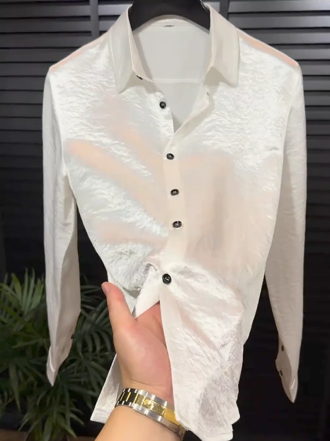 Мужская рубашка Slim Fit из ацетата однотонного цвета: комфортная, деловая, стильная, универсальная. Новинка весна-осень.
Мужская рубашка Slim Fit из ацетата однотонного цвета: комфортная, деловая, стильная, универсальная. Новинка весна-осень.