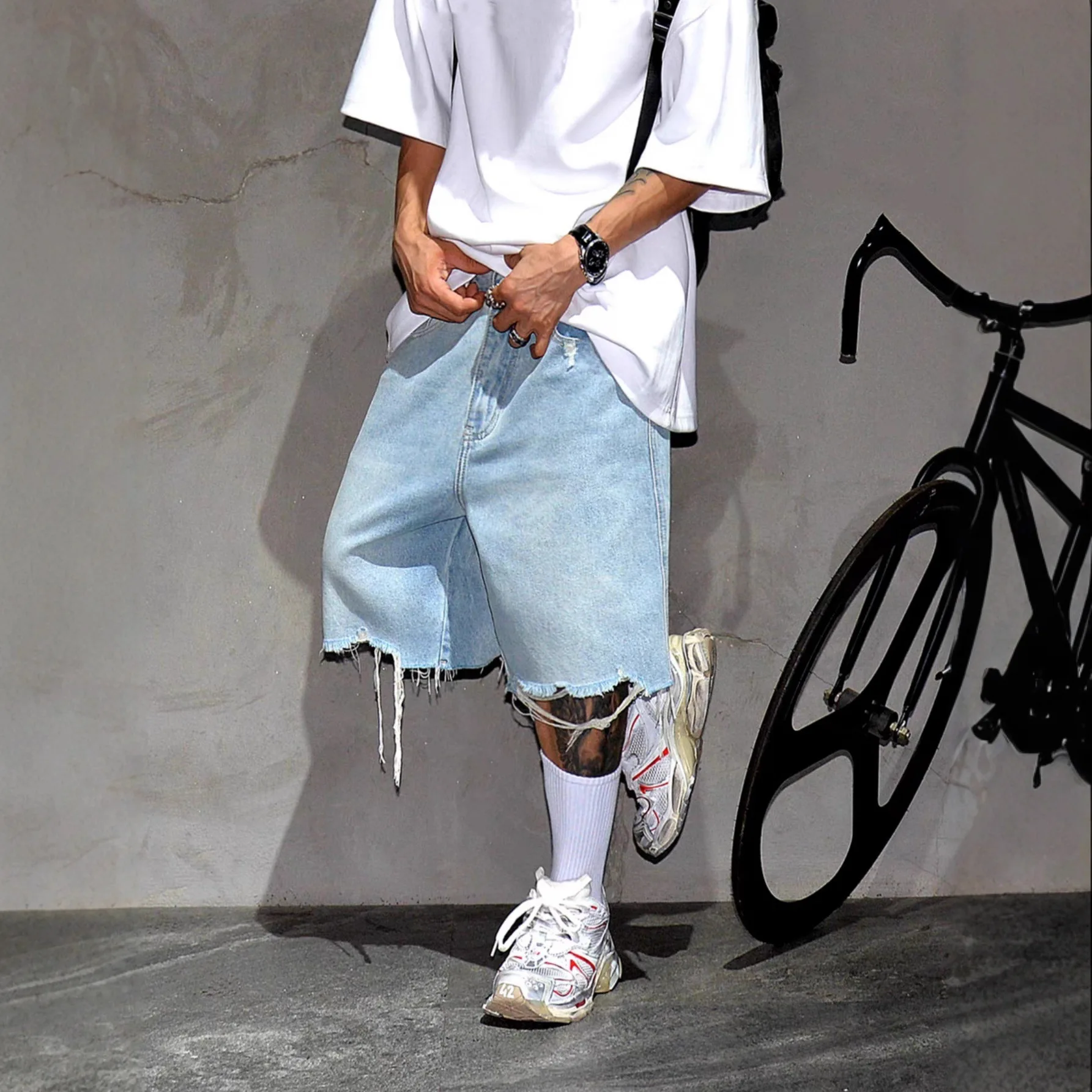Denim Pant Men Jeans Knee Length Vintage Straight Pants High Waist Distressed Frayed Trousers Y2k Streetwear Casual 2026 summer
Denim Pant Men Jeans Knee Length Vintage Straight Pants High Waist Distressed Frayed Trousers Y2k Streetwear Casual 2026 summer