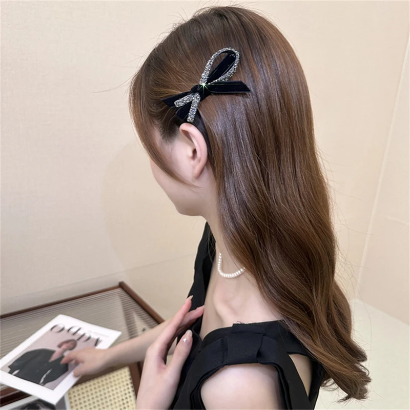 1Pc Korean Style Velvet Front Forehesd Side Hair Clips For Women Luxury Rhinestone Girls Hair Pins Bling Diy Hair Decorations
1Pc Korean Style Velvet Front Forehesd Side Hair Clips For Women Luxury Rhinestone Girls Hair Pins Bling Diy Hair Decorations