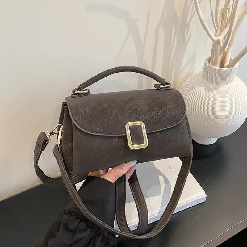 Designer Leather Diaper Bag For Women Large Capacity Tote Messenger Purse Vintage Fashionable Casual Simple Commuter Bag
Designer Leather Diaper Bag For Women Large Capacity Tote Messenger Purse Vintage Fashionable Casual Simple Commuter Bag