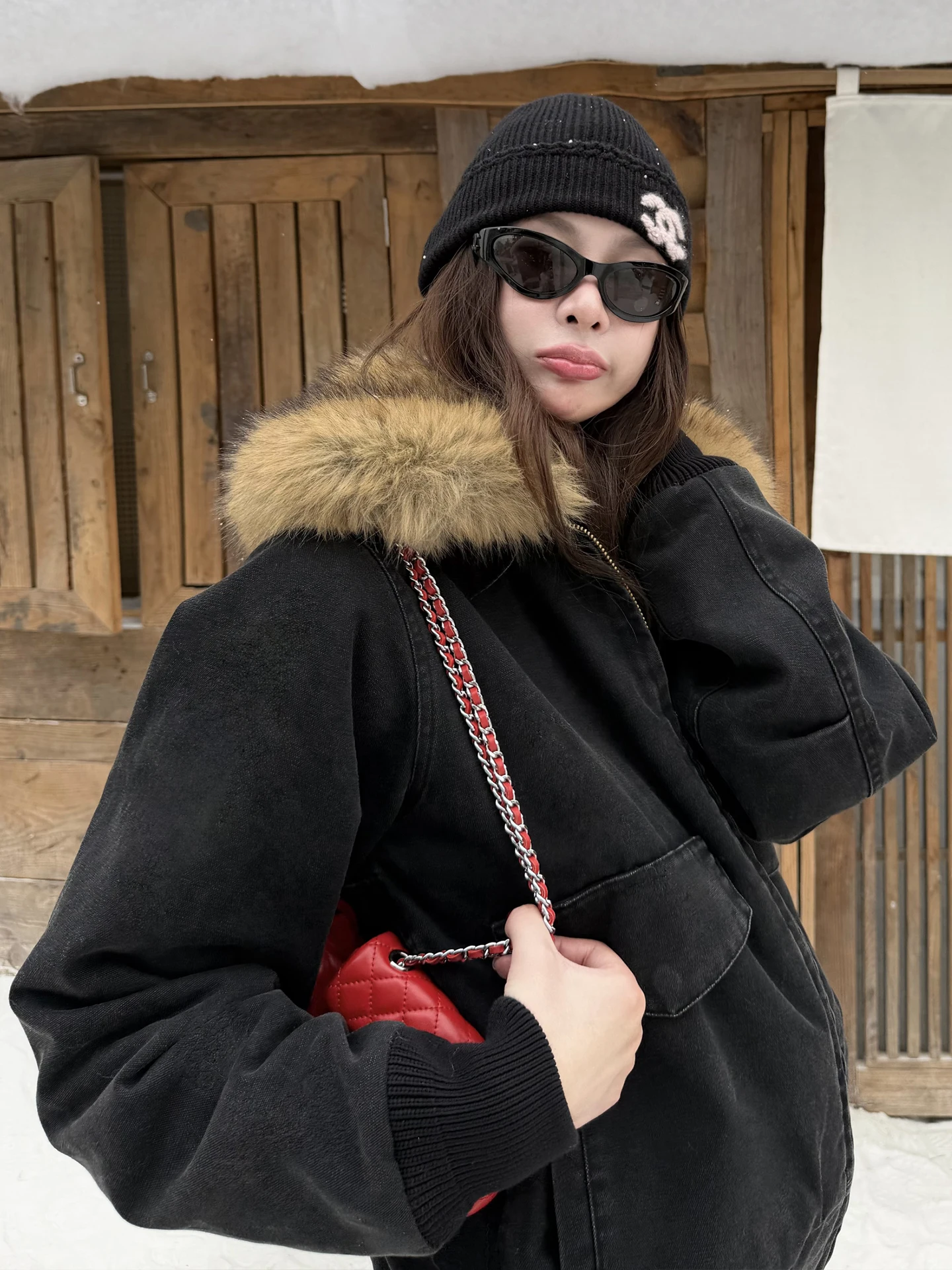 Warm Cotton Jacket Women's Winter New Style Black Washed Cloth Fur Collar Loose Fit Long Sleeve Zipper Closure Hooded Coat
Warm Cotton Jacket Women's Winter New Style Black Washed Cloth Fur Collar Loose Fit Long Sleeve Zipper Closure Hooded Coat
