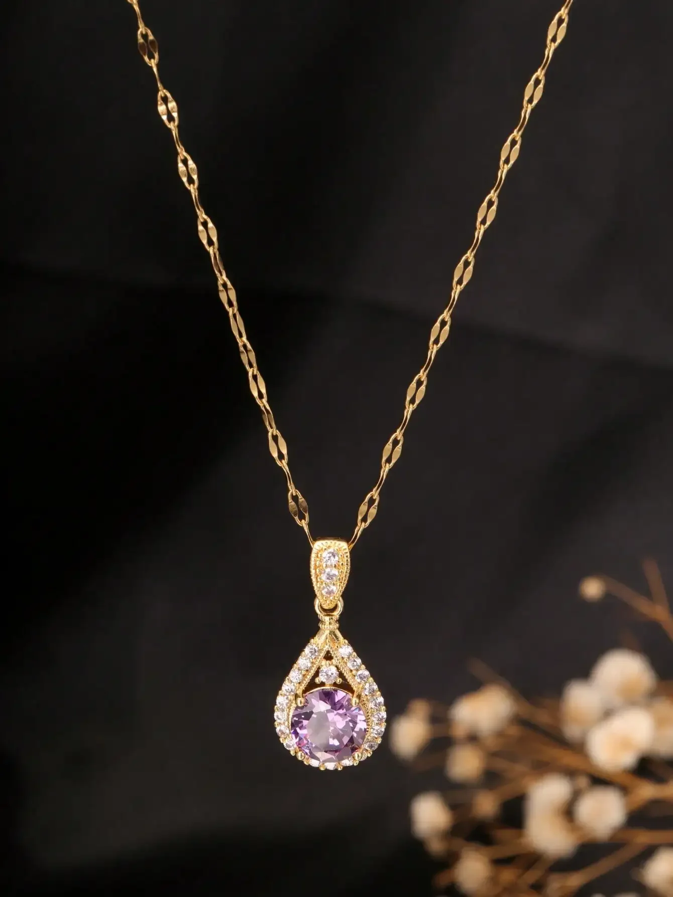 1pc 18K Gold-Plated Stainless Steel Chain Necklace With Purple Cubic Zirconia Water Drop Pendant, Adjustable, Fashionable
1pc 18K Gold-Plated Stainless Steel Chain Necklace With Purple Cubic Zirconia Water Drop Pendant, Adjustable, Fashionable