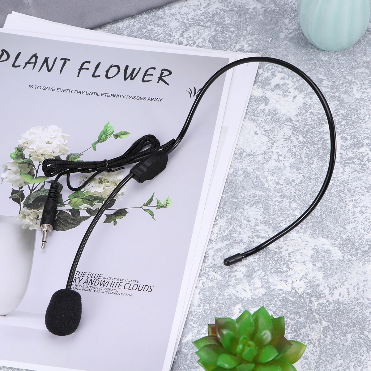 Portable Wired Microphone Headset Voice Amplifier Loudspeaker Over-ear Black Teacher 35mm Plug Clear Recording Adjustable Arm
Portable Wired Microphone Headset Voice Amplifier Loudspeaker Over-ear Black Teacher 35mm Plug Clear Recording Adjustable Arm