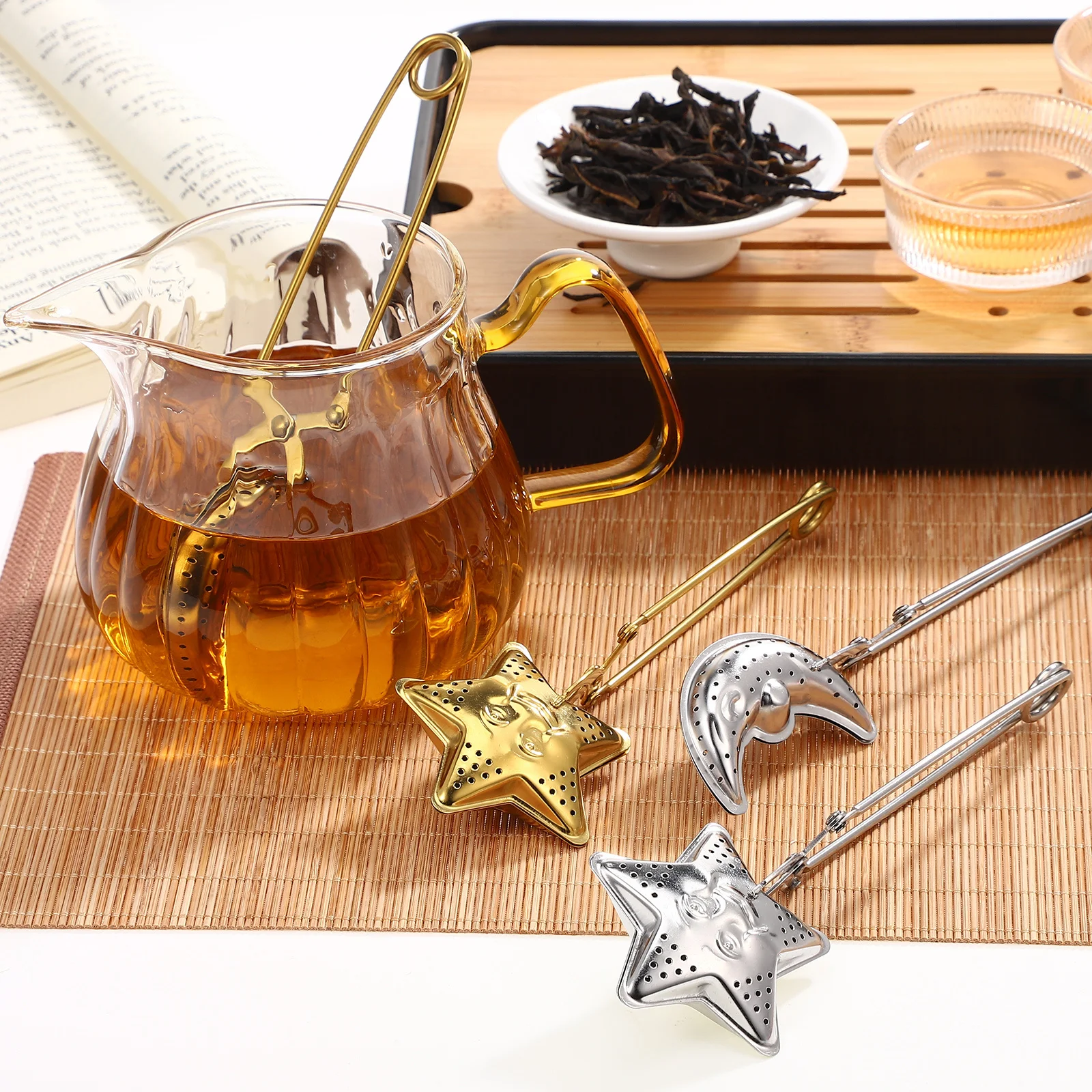 4Pcs Star Moon Stainless Steel Tea Strainers Loose Leaf Tea Infuser Ball Snap Steeper Long Handle for Home Office Hotel
4Pcs Star Moon Stainless Steel Tea Strainers Loose Leaf Tea Infuser Ball Snap Steeper Long Handle for Home Office Hotel