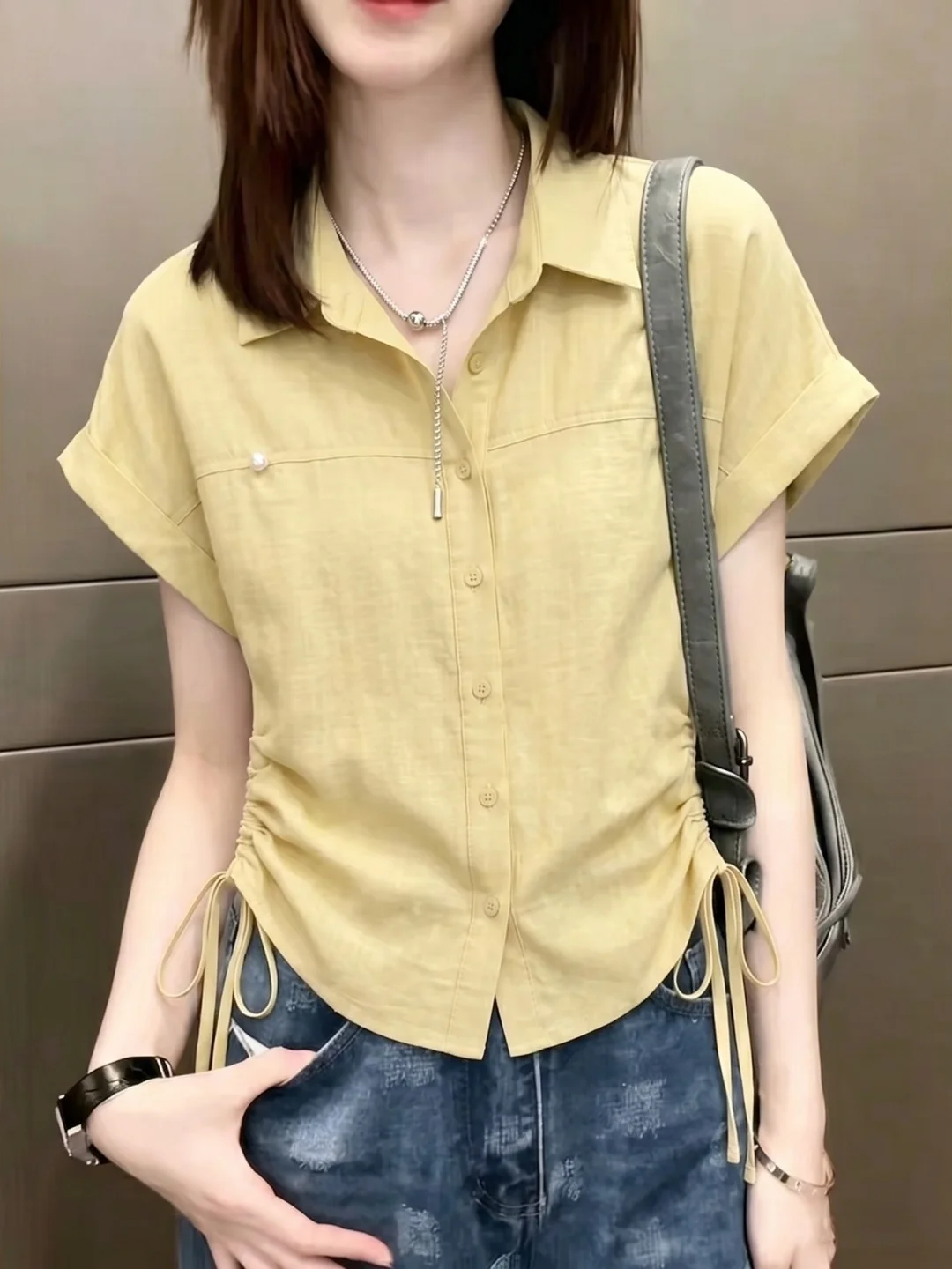 Commute Style Loose Short Sleeve Shirt Women's Collar Drawstring Waist Gathered Summer 2026 Pure Color Versatile Top
Commute Style Loose Short Sleeve Shirt Women's Collar Drawstring Waist Gathered Summer 2026 Pure Color Versatile Top