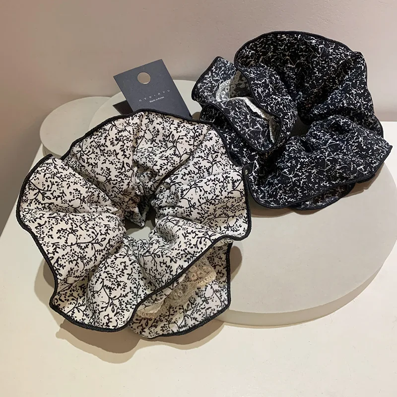 Women's Hair Band Artistic Girls Floral High-end Style Cute Black Color Simple For Girls Funny Fashion Hair Accessory Wholesale
Women's Hair Band Artistic Girls Floral High-end Style Cute Black Color Simple For Girls Funny Fashion Hair Accessory Wholesale