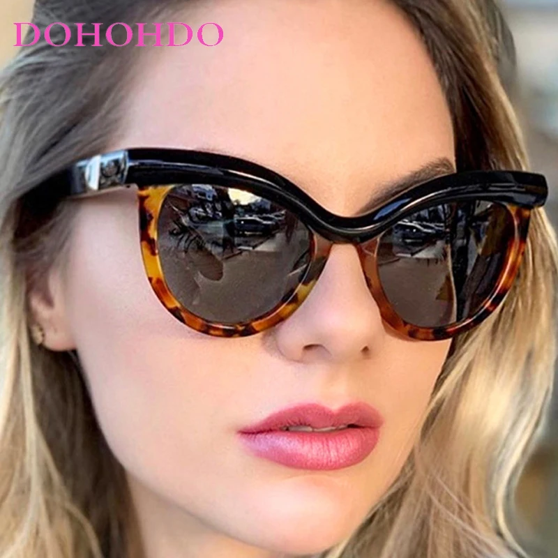 New Vintage Brand Design Fashion Big Cat Eye Sunglasses Women Men Retro Trendy Traveling Sun Glasses Female UV400 Lentes De Sol
New Vintage Brand Design Fashion Big Cat Eye Sunglasses Women Men Retro Trendy Traveling Sun Glasses Female UV400 Lentes De Sol