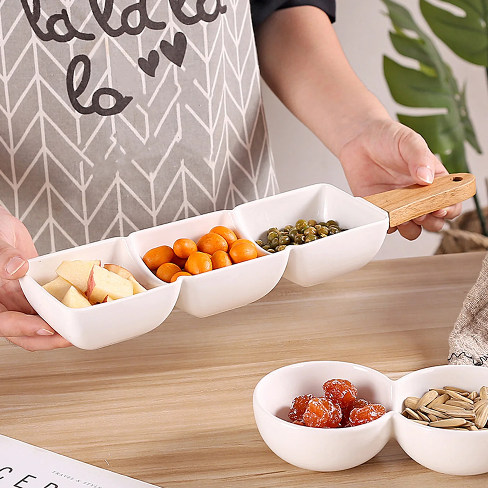 2pcs Ceramic Snack Bowl Three-Compartment Dipping Bowls For Sauce Seasoning Storage Household Use Divided Holder Appetizer
2pcs Ceramic Snack Bowl Three-Compartment Dipping Bowls For Sauce Seasoning Storage Household Use Divided Holder Appetizer