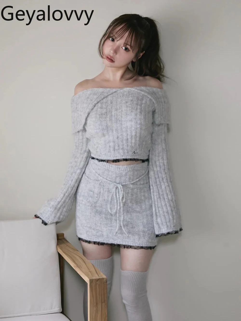 Japanese Versatile Sweet Off-Shoulder Knitted Sweater Solid Color Long Sleeve Pullover and High Waist Short Skirt Two-Piece Set
Japanese Versatile Sweet Off-Shoulder Knitted Sweater Solid Color Long Sleeve Pullover and High Waist Short Skirt Two-Piece Set