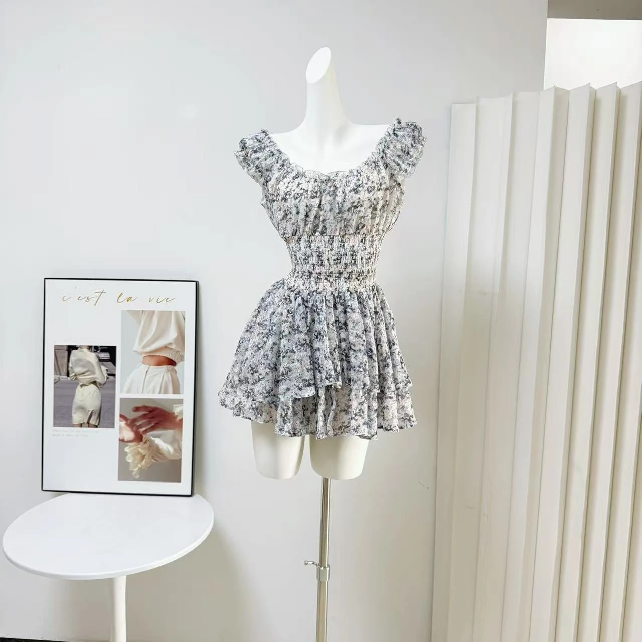 Lin Summer Asymmetrical Design Floral Print One Shoulder Waist Cinching Dress Commute Style Ladies' Gown Summer Collection
Lin Summer Asymmetrical Design Floral Print One Shoulder Waist Cinching Dress Commute Style Ladies' Gown Summer Collection