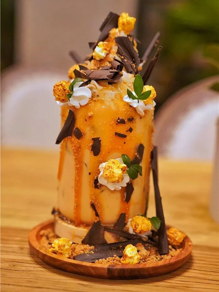 Машина для мороженого для кафе-кондитерских, одно-направленная, для мягкого мороженого, простая в эксплуатации, настольная, компактная.
Машина для мороженого для кафе-кондитерских, одно-направленная, для мягкого мороженого, простая в эксплуатации, настольная, компактная.