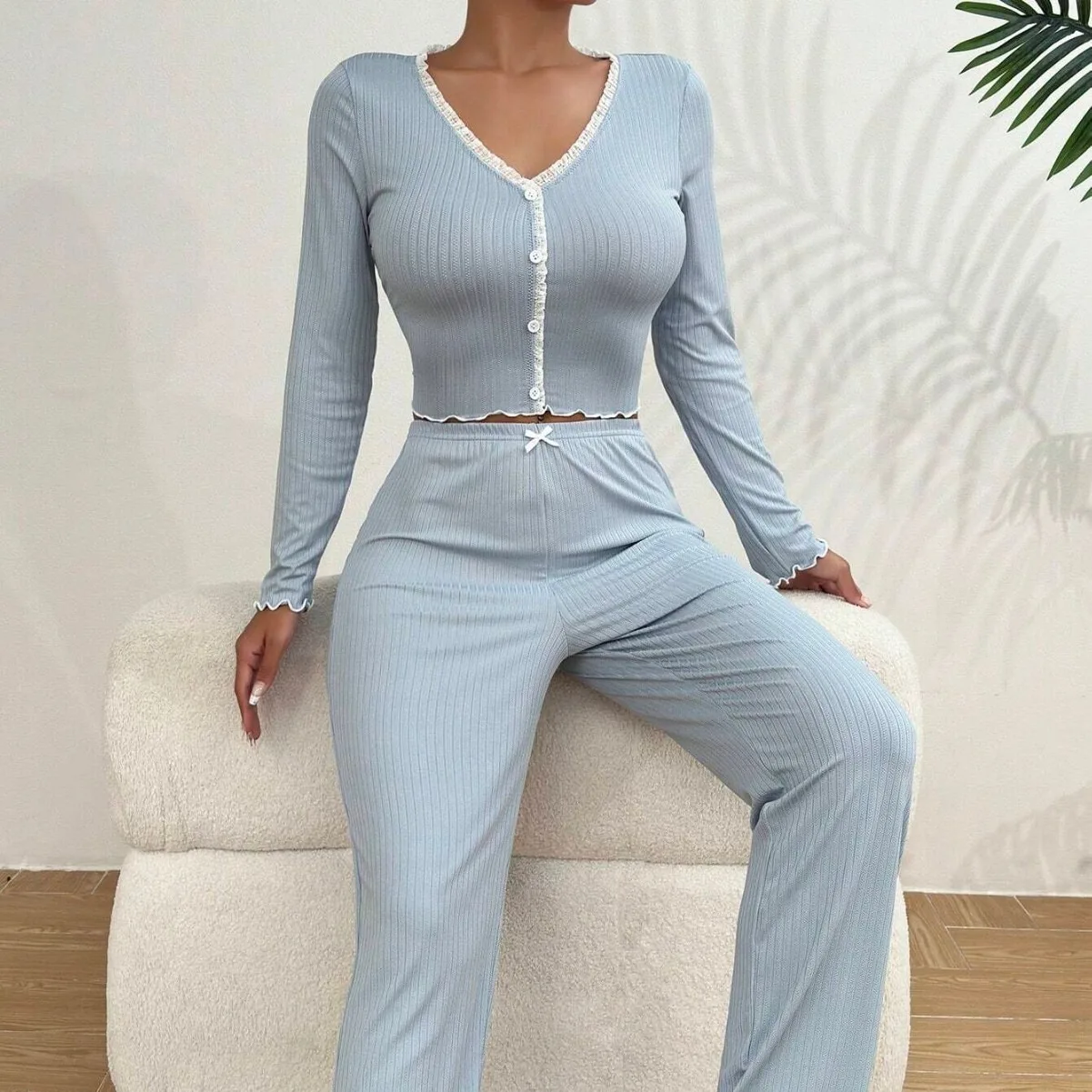 New 2025 Home Clothes Sleepwear Long Sleeve Long Pants Slimming Lace Double Long Home Set V-neck Autumn Season Other Material
New 2025 Home Clothes Sleepwear Long Sleeve Long Pants Slimming Lace Double Long Home Set V-neck Autumn Season Other Material