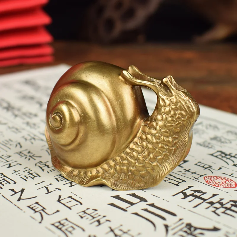 Solid Brass and Copper Creative Snail-Shaped Desk Ornament, Paperweight, Twist the World Around
Solid Brass and Copper Creative Snail-Shaped Desk Ornament, Paperweight, Twist the World Around