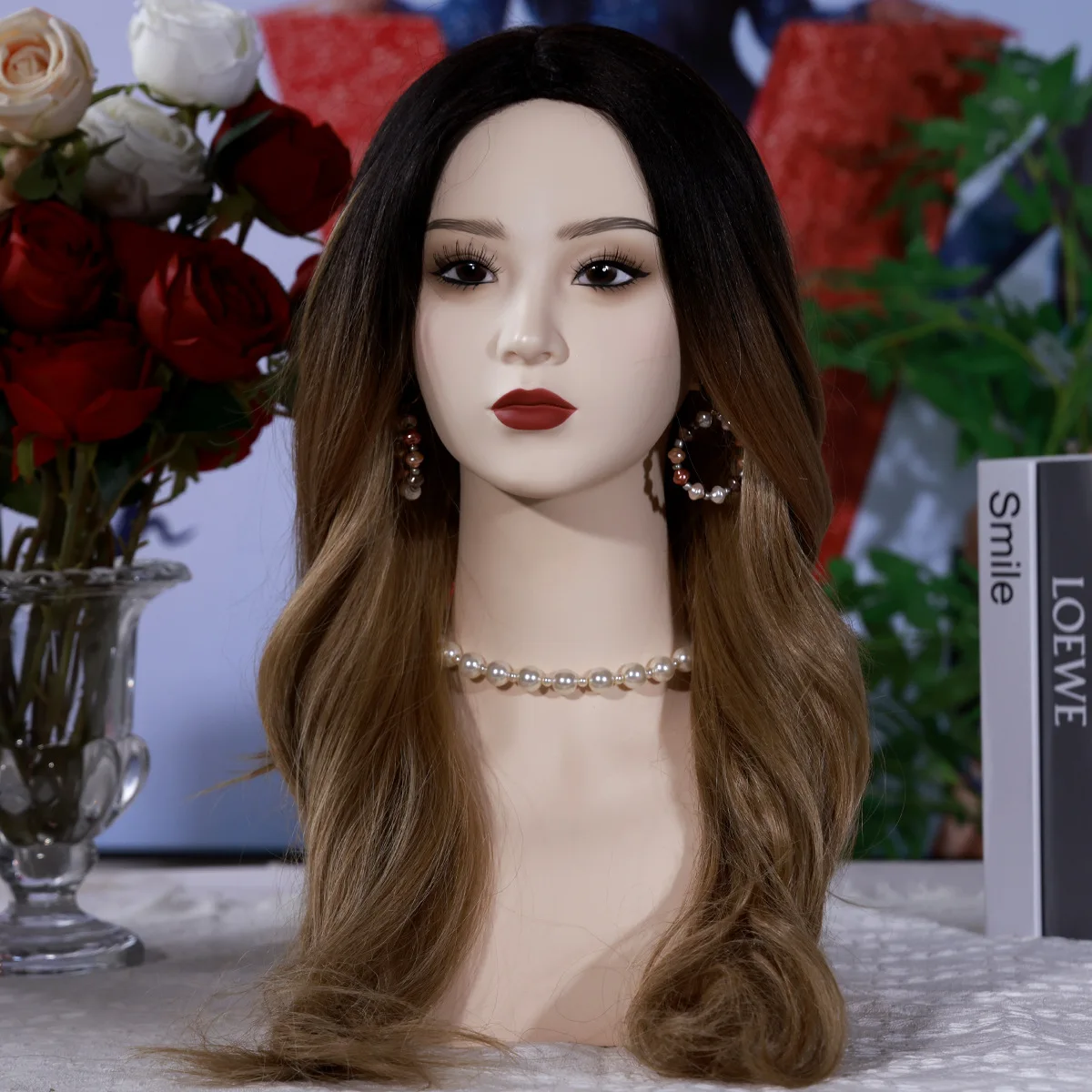 Реалистичная женская голова манекена с плечами для демонстрации парика, модель головы с длинной шеей для шапок, шарфов
Реалистичная женская голова манекена с плечами для демонстрации парика, модель головы с длинной шеей для шапок, шарфов