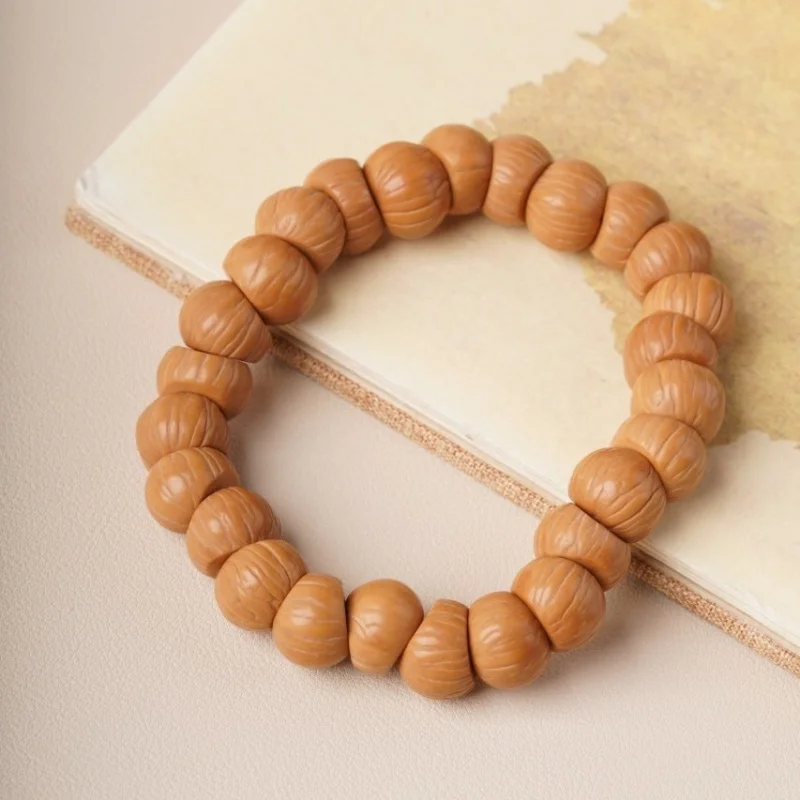 Natural leather color monkey head , garlic clove carving, walnut , Buddhist prayer beads, and collectible items
Natural leather color monkey head , garlic clove carving, walnut , Buddhist prayer beads, and collectible items