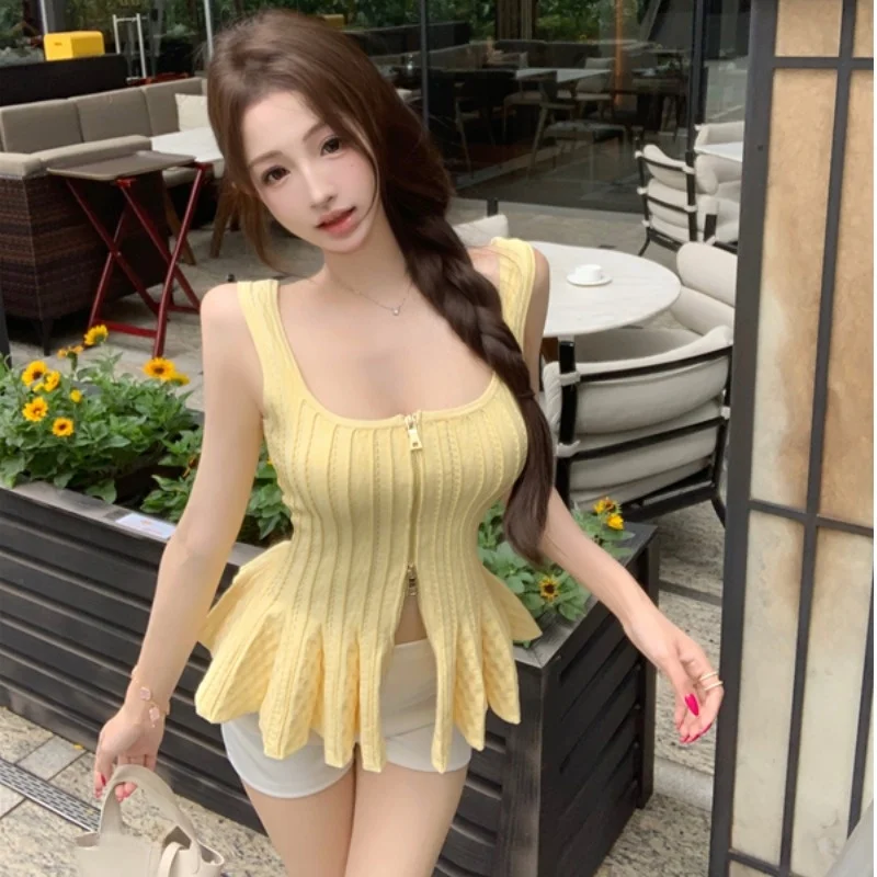 Ballet Sle Zipper Knitted Top Women Pure Desirable Sexy Square Collar Strap Vest Summer New Beautiful Small irt Korean Ve...
Ballet Sle Zipper Knitted Top Women Pure Desirable Sexy Square Collar Strap Vest Summer New Beautiful Small irt Korean Ve...