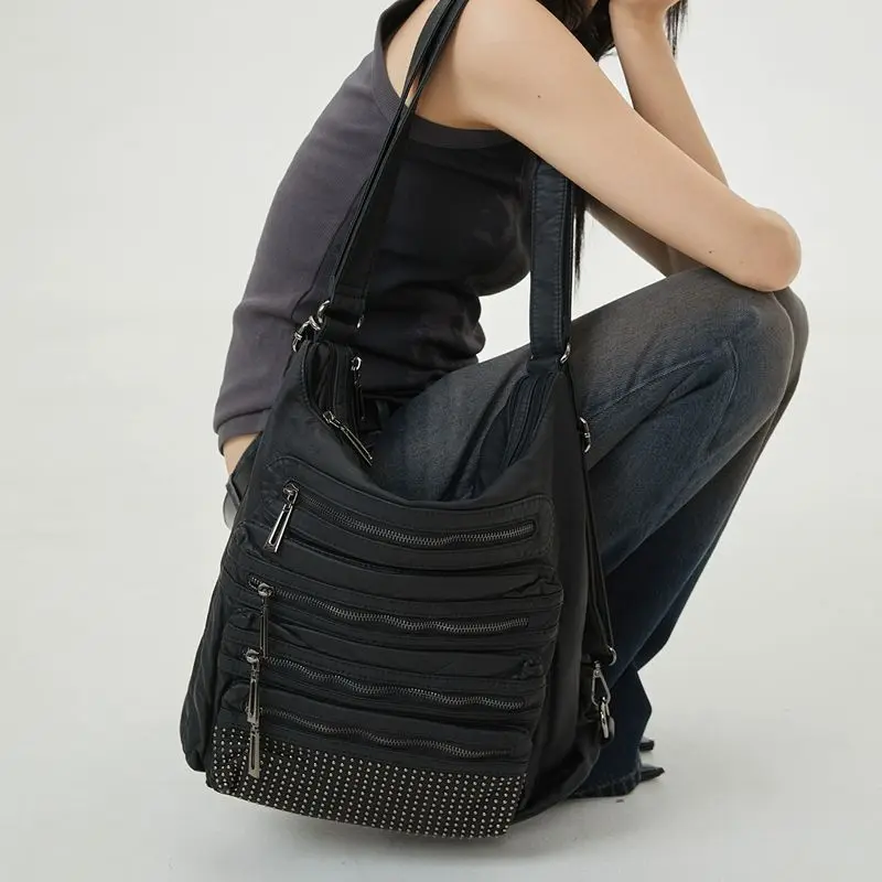 American Style Locomotive Wind Rivet Multi Pocket Zipper Design Single Shoulder Women Bag Large Capacity Commuting Crossbody Bag
American Style Locomotive Wind Rivet Multi Pocket Zipper Design Single Shoulder Women Bag Large Capacity Commuting Crossbody Bag