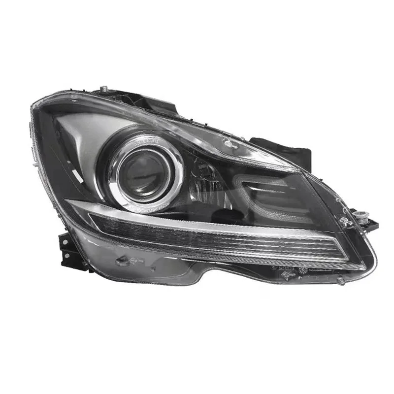 It is suitable for 11-14 C-class W204 models car LED headlights
It is suitable for 11-14 C-class W204 models car LED headlights