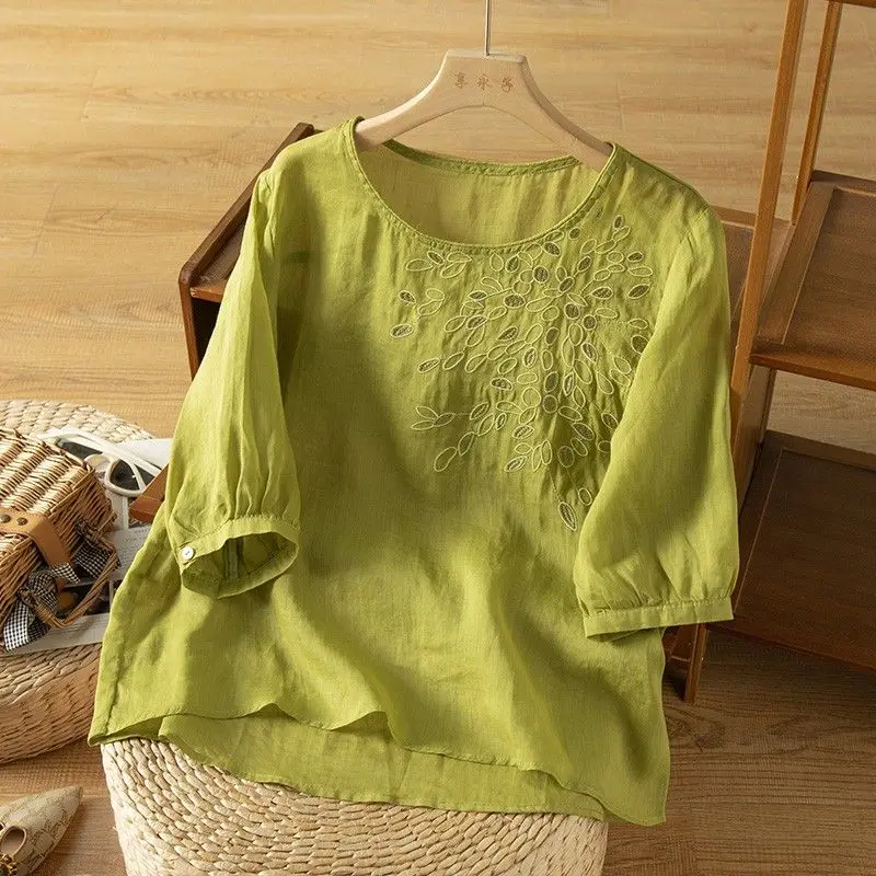 2024 Summer Cotton Linen Embroidered Women's Shirt 2024 New Literary Loose Style Round Neck Casual Top Women's Top L358
2024 Summer Cotton Linen Embroidered Women's Shirt 2024 New Literary Loose Style Round Neck Casual Top Women's Top L358